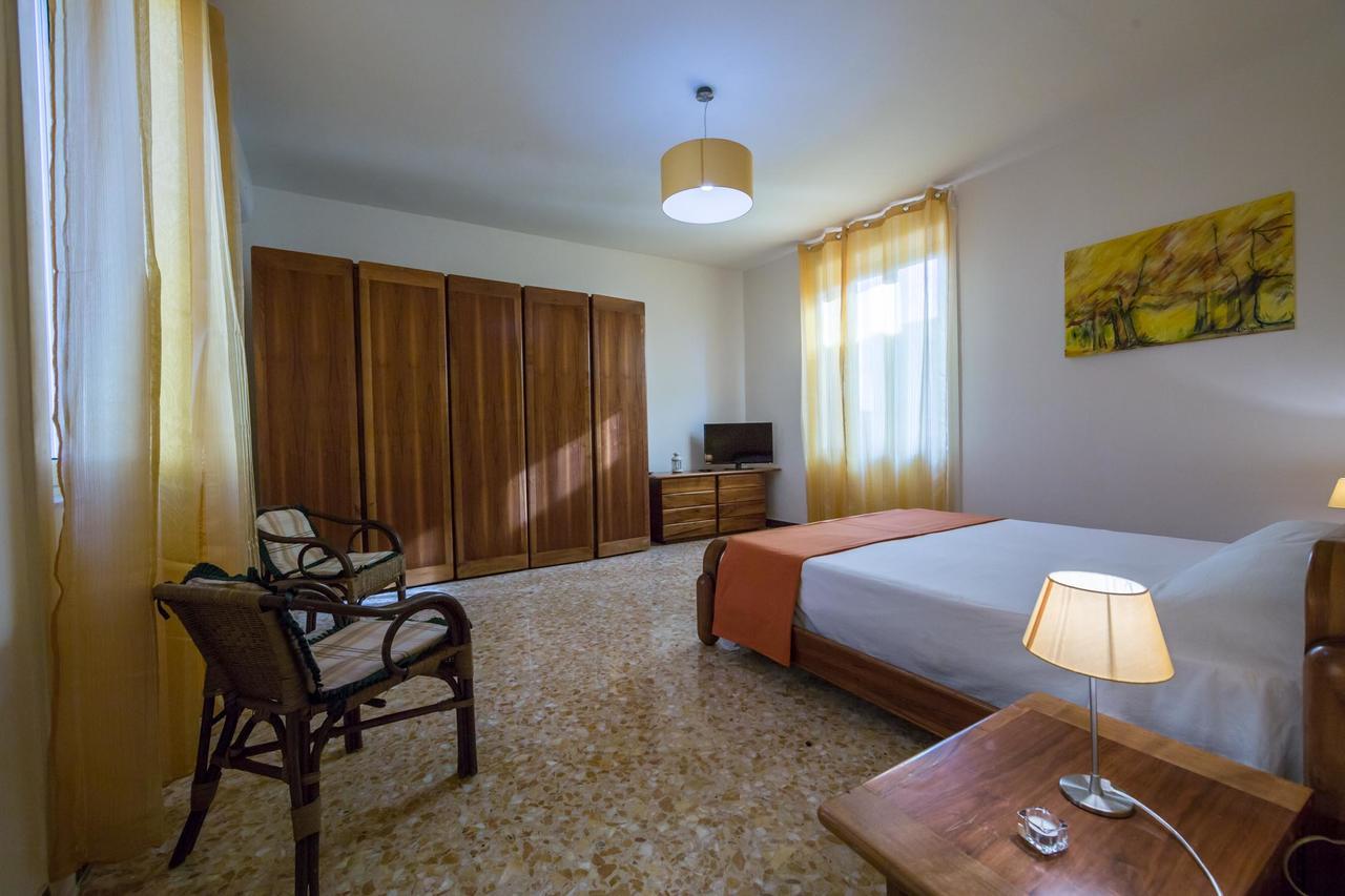 مبيت وإفطار فيلاّ سان جيوفاني La Casa Di Eolo المظهر الخارجي الصورة